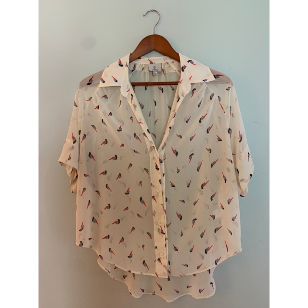 Cream with Bird Detail Hot & Delicious Top